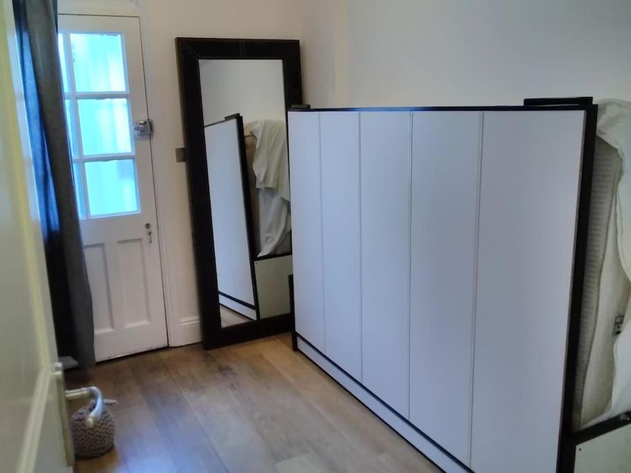 Superior 5* Kensington, London Flat + Free Wi-Fi Apartment Екстериор снимка