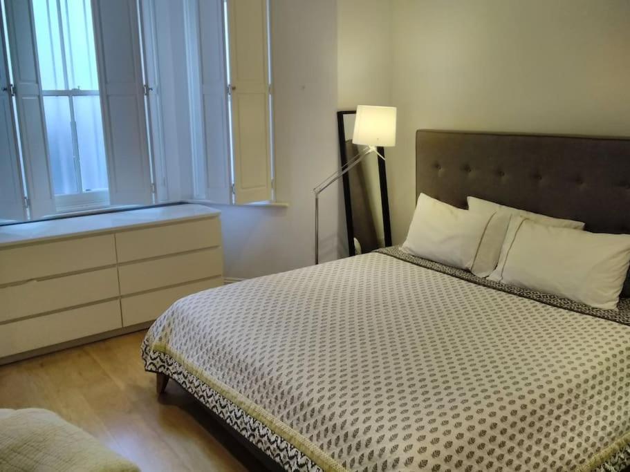 Superior 5* Kensington, London Flat + Free Wi-Fi Apartment Екстериор снимка