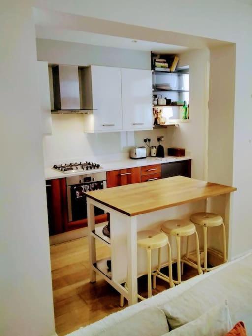 Superior 5* Kensington, London Flat + Free Wi-Fi Apartment Екстериор снимка